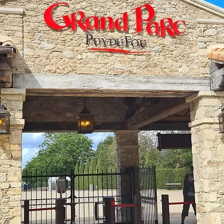 Samuel Centre Les Herbiers, 10 Min Du Puy Du Fou Les Herbiers