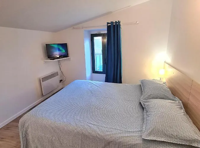 Samuel Centre Les Herbiers, 10 Min Du Puy Du Fou